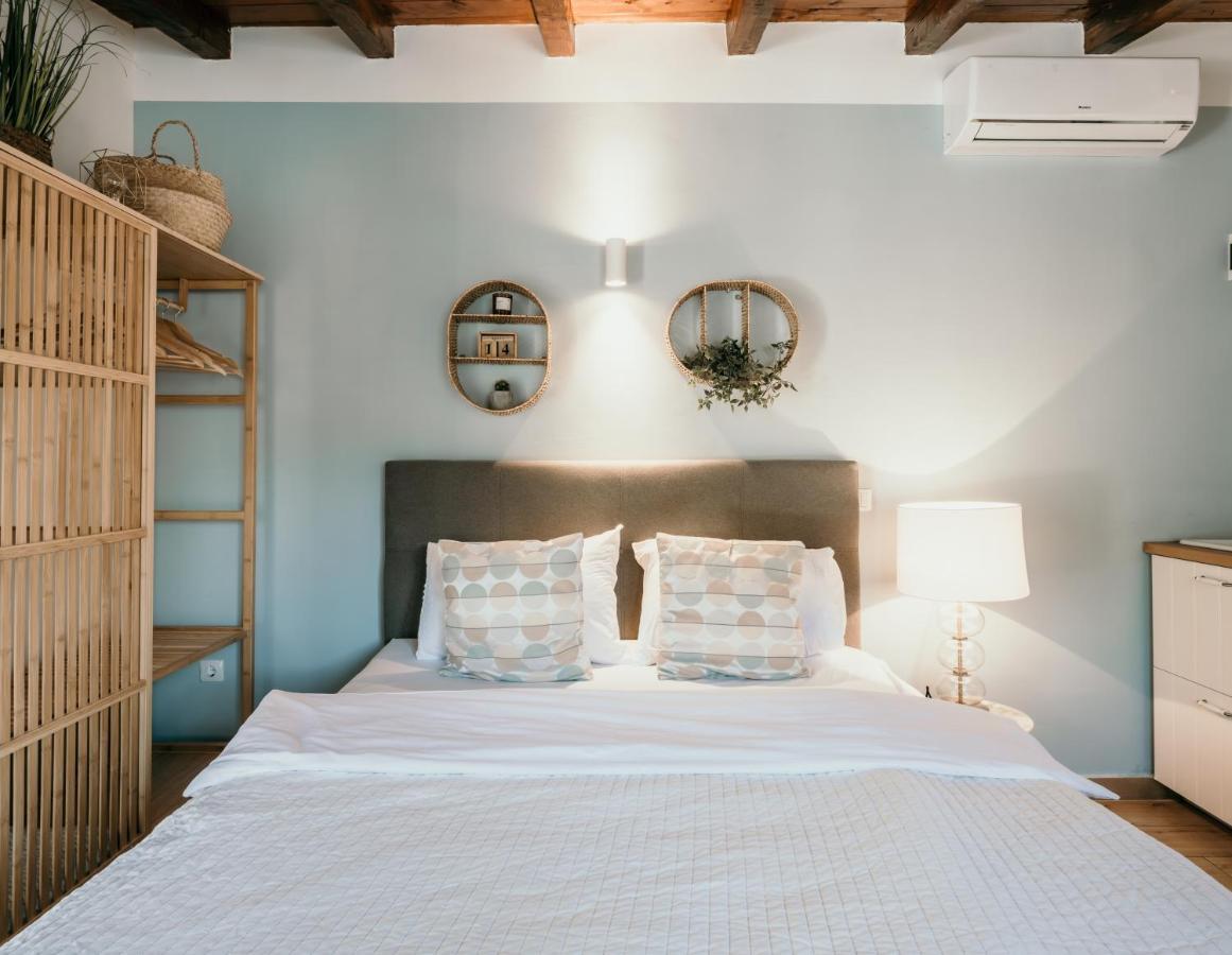 Mila And Jurija Formenti 2 Apartments In Heart Of Nautic Marina, With Heated Swimming Pool, Bikes, Sup, Kajak Skradin Exterior foto